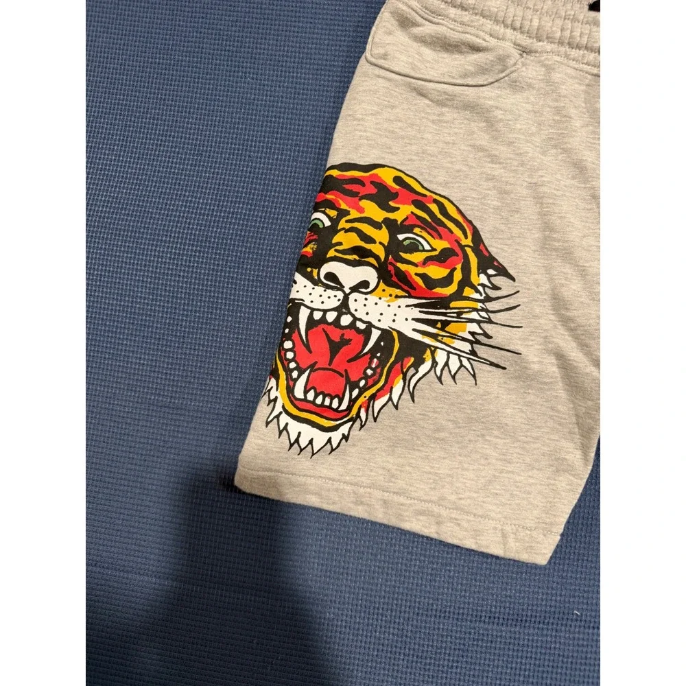 Ed Hardy Mens Tiger Graphic Fleece Sweat Shorts Gray Y2K Streetwear Size M